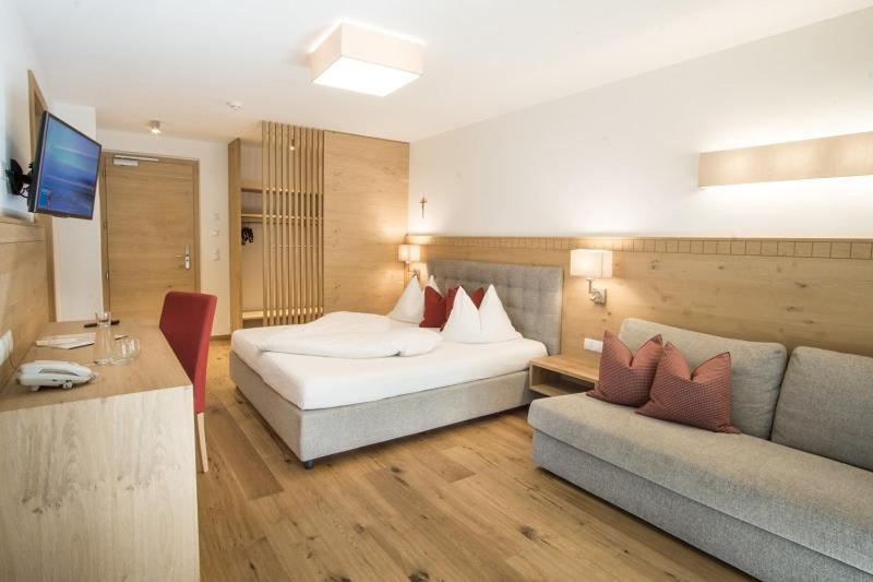Alpin Hotel Sonnblick Perca Oda fotoğraf